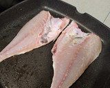 Foto del paso 1 de la receta: Dorada al limón