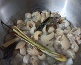 Foto langkah ke 1 dari resep Oseng Kikil Simpel.