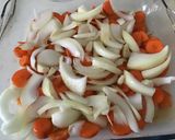 Foto del paso 1 de la receta Pollo marinado en escabeche