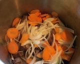 A picture of step 2 of Ugandan Beef Soup.