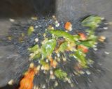 Foto langkah ke 3 dari resep Tahu goreng sambal kecap pedas.