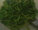 Foto langkah ke 2 dari resep Tumis Kangkung Saus Tiram (TIPS MEMASAK KANGKUNG).