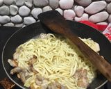 Foto langkah ke 3 dari resep Fast Cooked Chicken Noodle.