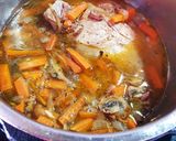 Une image de l'étape 4 de Rouelle de porc aux légumes en cocotte.
