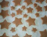 A picture of step 7 of Star shaped ginger cookies.