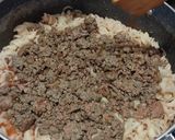 A picture of step 4 of Pasta with Ground Beef 🫢😋.