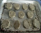 A picture of step 13 of Bajra choco chip cookies.