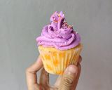 Foto langkah ke 8 dari resep Cupcake Buah Naga.