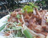 รูปขั้นตอนการทำที่ 4 ของ ยำหมูกรอบต้นอ่อนทานตะวัน 🌶️ 🥗 Crispy Pork Belly Spicy Salad