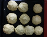 Foto langkah ke 3 dari resep Roti Manis Jumbo Isi Pisang.
