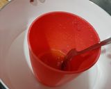 A picture of step 3 of Strawberry Mouse Cake.