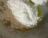 A picture of step 3 of Panjiri Laddu recipe from flour and gram flour.