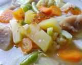 Foto langkah ke 5 dari resep Sayur Sop Bakso.