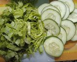 Foto del paso 3 de la receta: Rapiditas con pollo y ensalada!