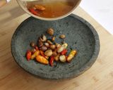 Foto langkah ke 4 dari resep Pecel Lele Khas Lamongan Devina Hermawan.