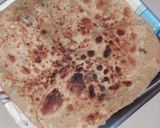 A picture of step 5 of Aloo bathua parantha.