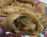 Foto del paso 4 de la receta: Empanadas de carne cortada a cuchillo