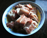 Foto del paso 1 de la receta: Guiso de patata con costillas de cerdo y judías