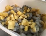 Une image de l'étape 5 de Crevettes black tiger à l'ananas, coriandre et citron.