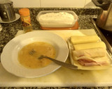 Foto del paso 1 de la receta: Rollitos de pasta con jamón york y queso y curry