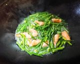 韭菜花炒甜不辣的食譜步驟2照片