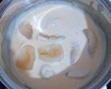 Foto del paso 5 de la receta: Peras en salsa de leche condensada, nata y canela
