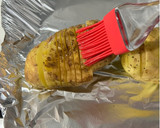 Foto del paso 4 de la receta: Patatas hasselback en airfryer