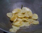 A picture of step 3 of Malai Wale Aloo.