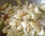 A picture of step 4 of Aloo gobhi ki sabji.