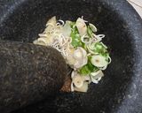 A picture of step 2 of Green Curry Chicken (Gaeng Keow Wan Gai).
