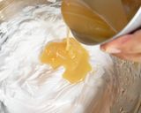 รูปขั้นตอนการทำที่ 3 ของ ไอศครีมโฮมเมดจากส่วนผสม 2 อย่าง