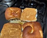 A picture of step 3 of পাও ভাজি (Pao bhaji in Bengali).