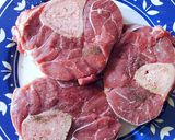Foto del paso 2 de la receta Ossobuco de ternera al estilo italiano y algunos toques míos