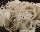 Foto del paso 1 de la receta: Tarta de cebolla fácil y rápida