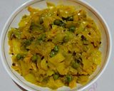 A picture of step 5 of Patta gobhi matar.