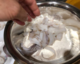 Foto del paso 1 de la receta: Calamares fritos a la andaluza