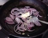 Une image de l'étape 2 de Poêlée de Courgettes et Poivrons.