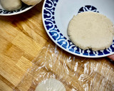 Foto del paso 2 de la receta: Arepa colombiana con aguacate y bonito