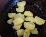 A picture of step 3 of Yousama's Low-Sodium Chicago Pizza Bread.