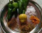 મરચાં નુ ઈસ્ટન્ટ  અથાણું (Marcha Instant Athanu Recipe In Gujarati) રેસીપી સ્ટેપ1ફોટો