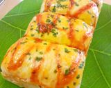 Foto langkah ke 6 dari resep Roti Sosis Panggang Eggless.