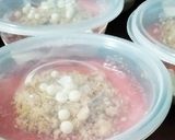 Foto langkah ke 5 dari resep Strawberry Cheesecake in Cup (No Bake).