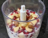 A picture of step 2 of Apple Pomegranate Smoothie.
