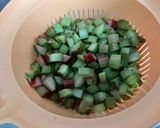 Une image de l'étape 2 de Clafoutis à la rhubarbe et vanille.
