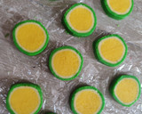 Foto langkah ke 6 dari resep Watermelon Cookies (Kukis Semangka).