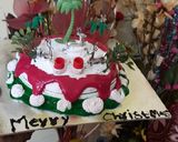 A picture of step 13 of Christmas 🍫 chocolate choco chips whip cream cake.