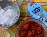 Foto langkah ke 1 dari resep Korean Strawberry Milk.