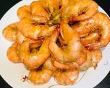 Hình bước làm 3 của món Tôm rim tỏi mặn ngọt