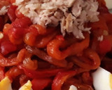 Foto del paso 1 de la receta: Ensalada templada de pimientos asados y bacalao