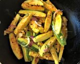 A picture of step 2 of Kancha Aam diye Potoler Chorchori (Parwal Curry with Raw Mango - Bengali Style).
